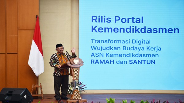 Apa Itu Kemendikdasmen Ini Tugas, Fungsi, dan Perannya di Dunia Pendidikan